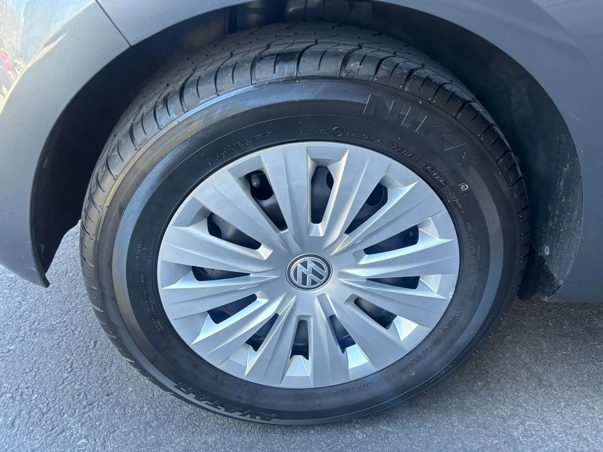Used 2015 Volkswagen Golf Launch Edition FWD image 32