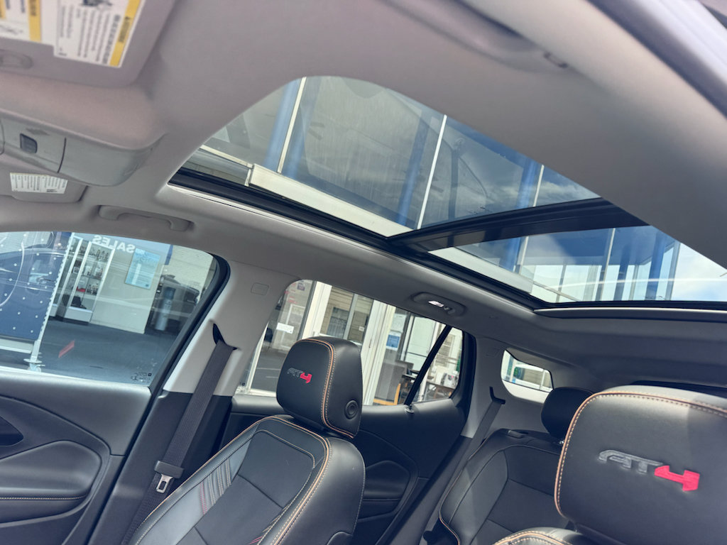 Used 2022 GMC Terrain AT4 w/ Infotainment Package II AWD/4WD image 10