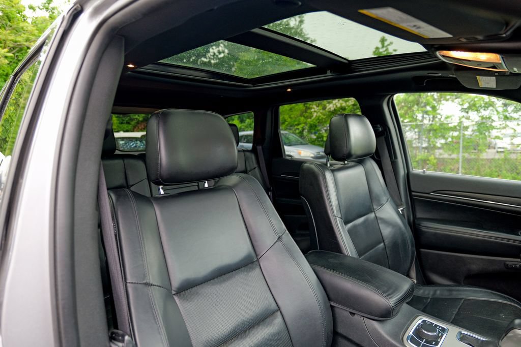 Used 2019 Jeep Grand Cherokee Limited w/ Luxury Group II AWD/4WD image 38