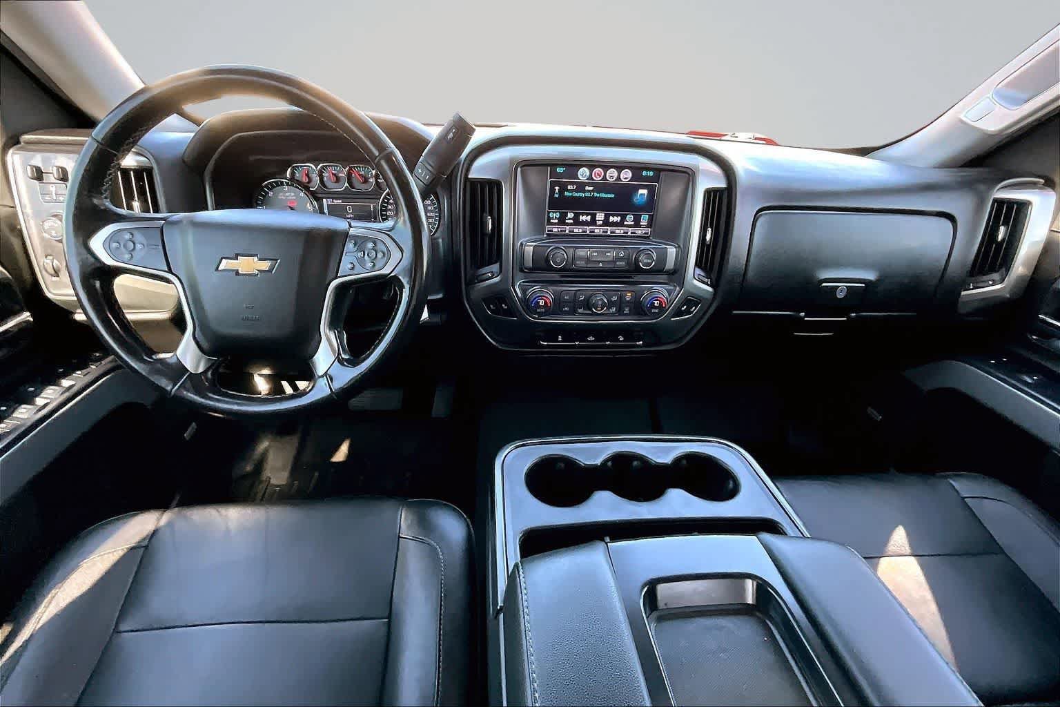 Used 2018 Chevrolet Silverado 1500 LT w/ All Star Edition AWD/4WD image 10