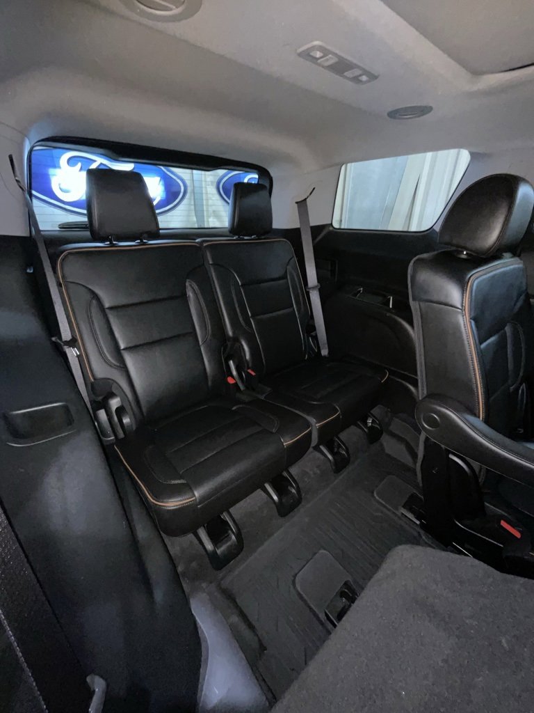 Used 2023 GMC Acadia AT4 w/ Technology Package image 13