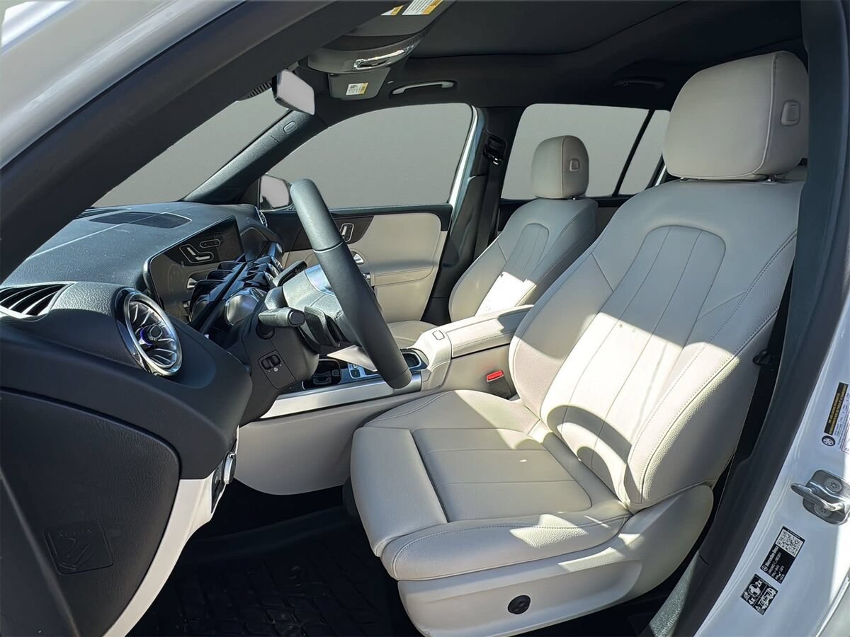 New 2026 Mercedes-Benz GLB 250 image 14