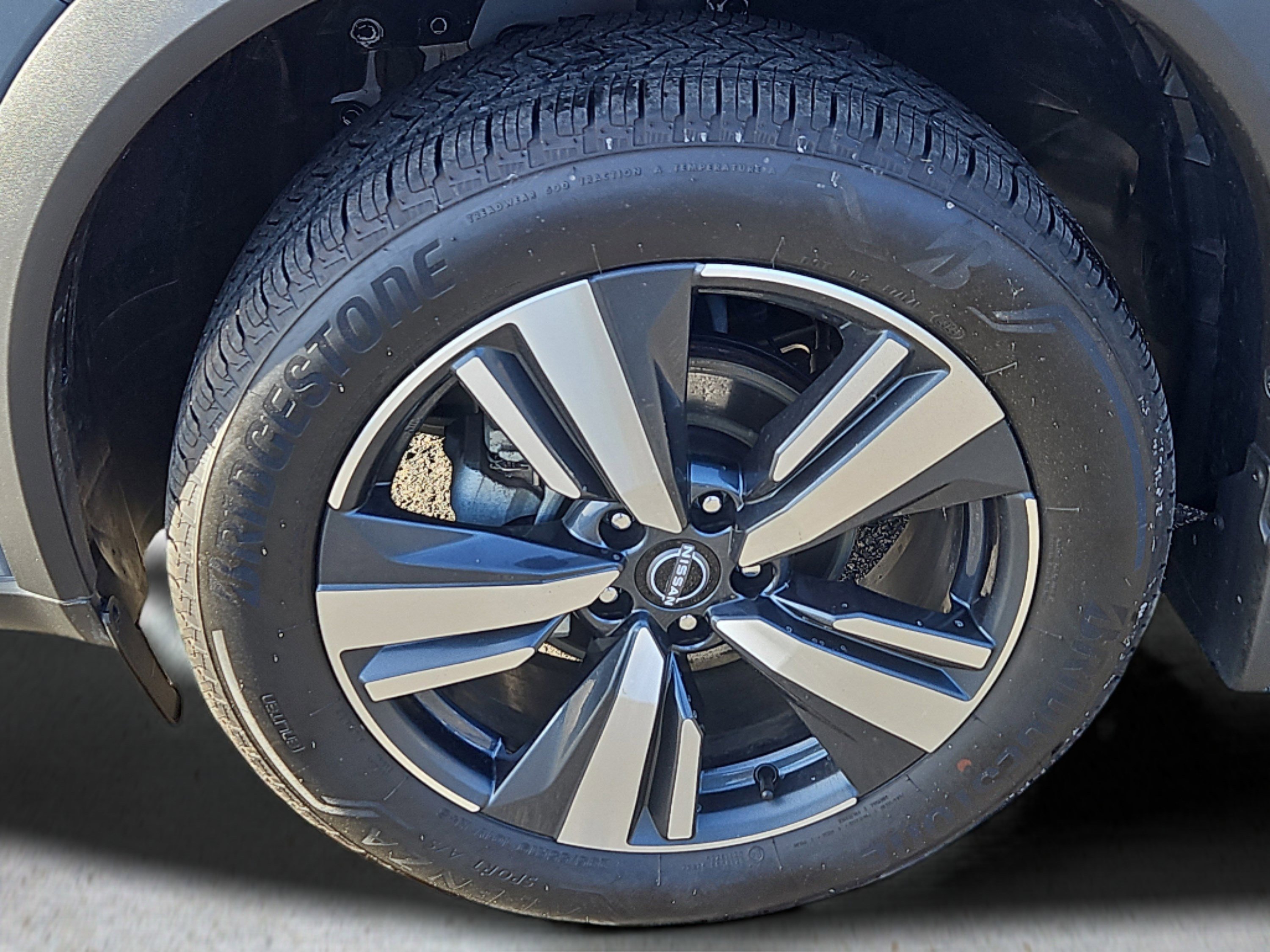 Used 2023 Nissan Rogue SL w/ SL Premium Package image 28