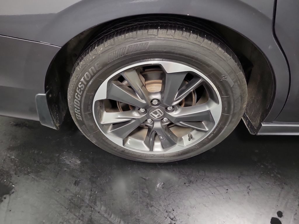 Used 2023 Honda Odyssey Elite image 11