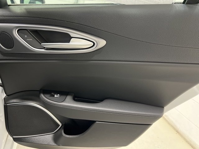 Used 2023 Alfa Romeo Giulia Veloce image 40