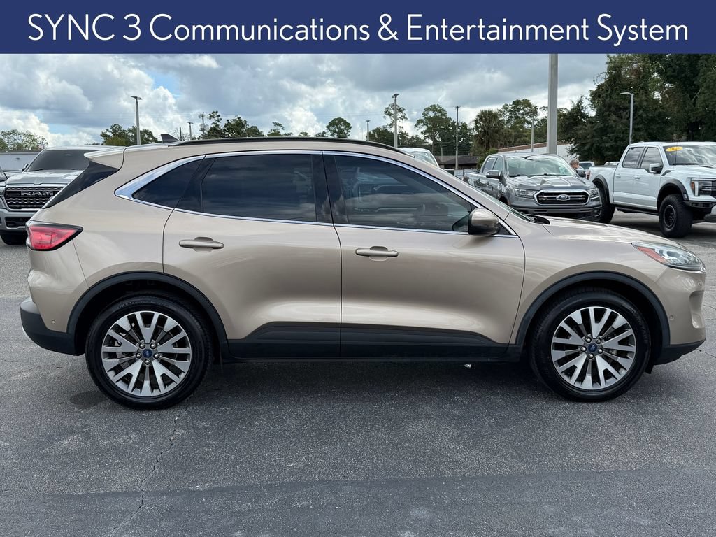 Used 2020 Ford Escape Titanium w/ Titanium Premium Package 2.0 AWD/4WD image 6