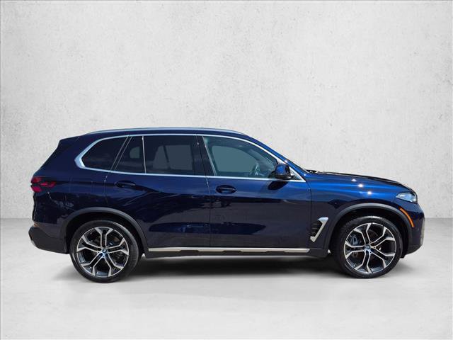 Certified 2025 BMW X5 sDrive40i w/ Climate Comfort Package RWD image 4