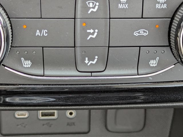 Used 2023 Buick Encore GX Preferred w/ Cold Weather Comfort Package FWD image 22
