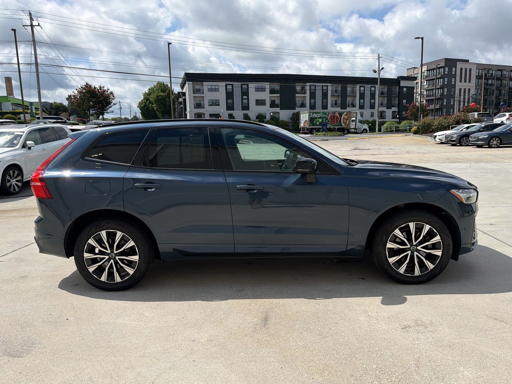 Used 2024 Volvo XC60 B5 Plus w/ Protection Package Premier AWD/4WD image 8