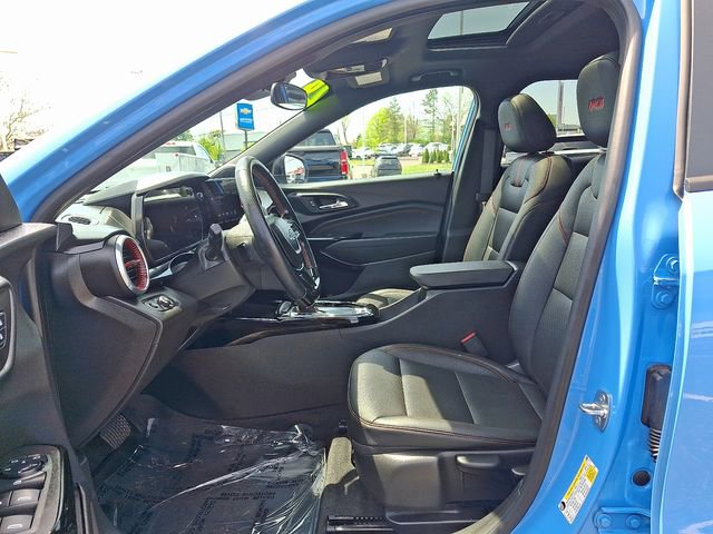 Certified 2024 Chevrolet Trax RS w/ Sunroof Package FWD image 13