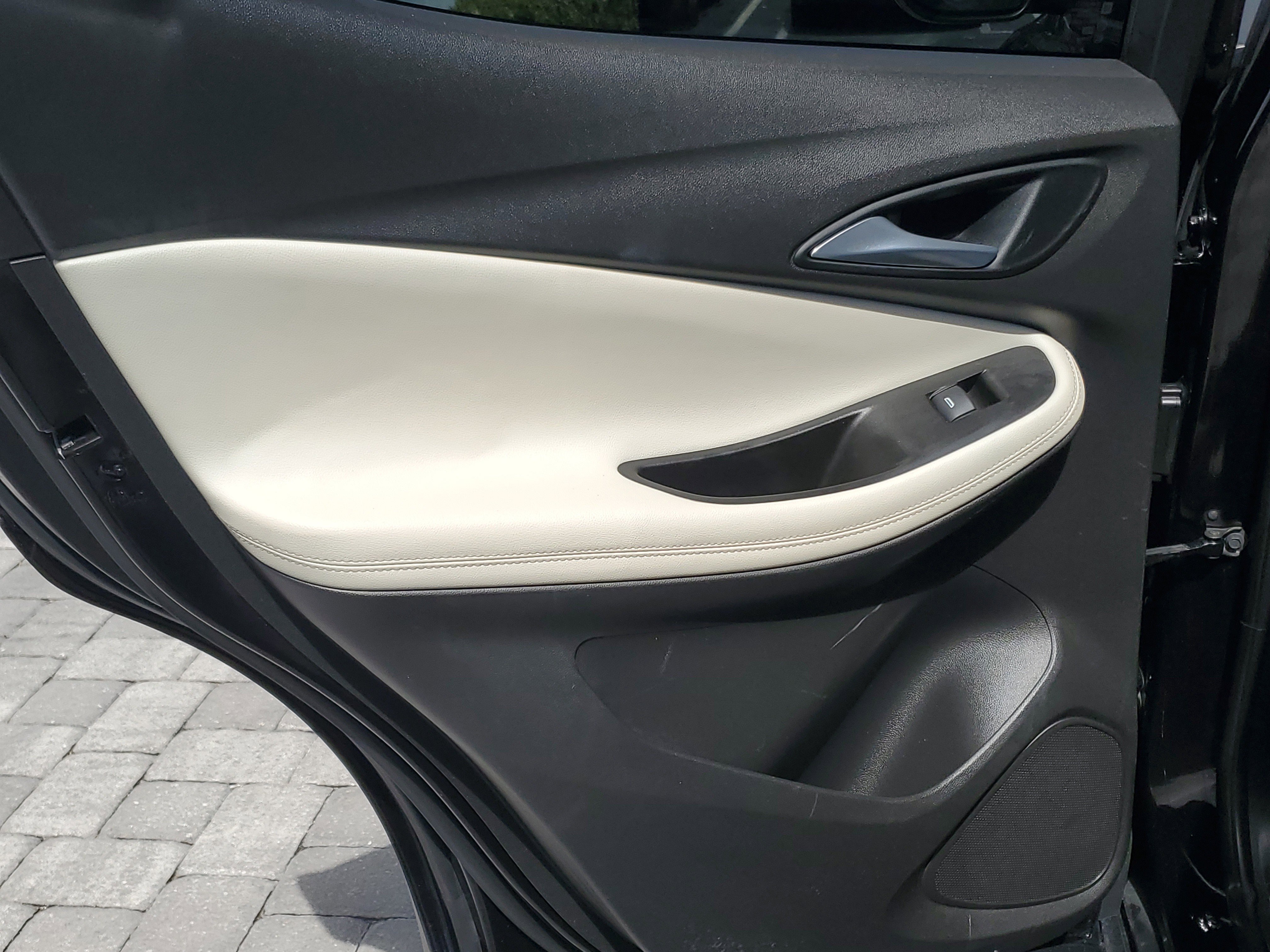 Used 2020 Buick Encore GX Select image 9