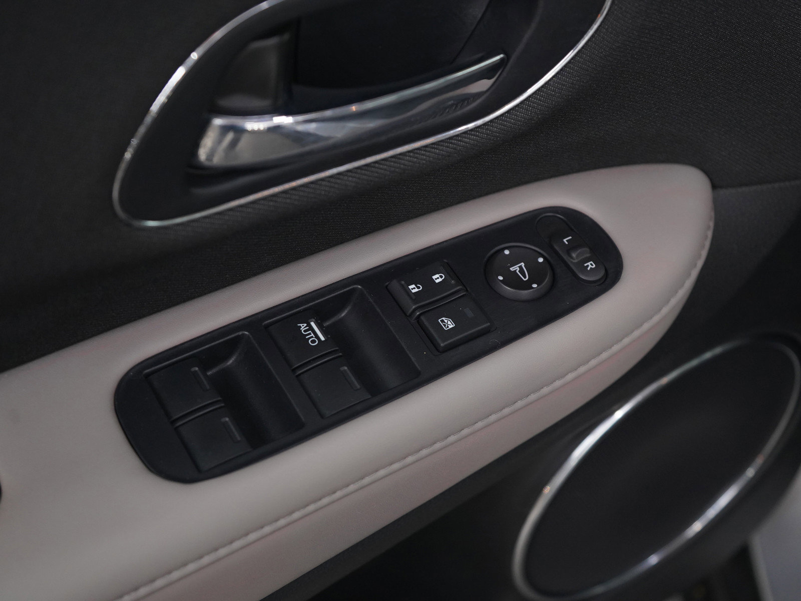 Used 2022 Honda HR-V EX image 18