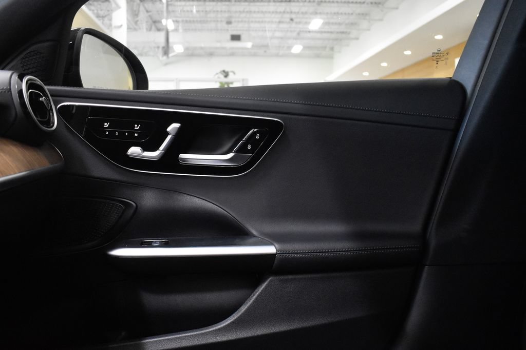 Used 2023 Mercedes-Benz C 300 4MATIC Sedan image 19
