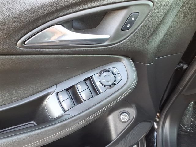 Used 2024 Buick Encore GX Preferred AWD/4WD image 28