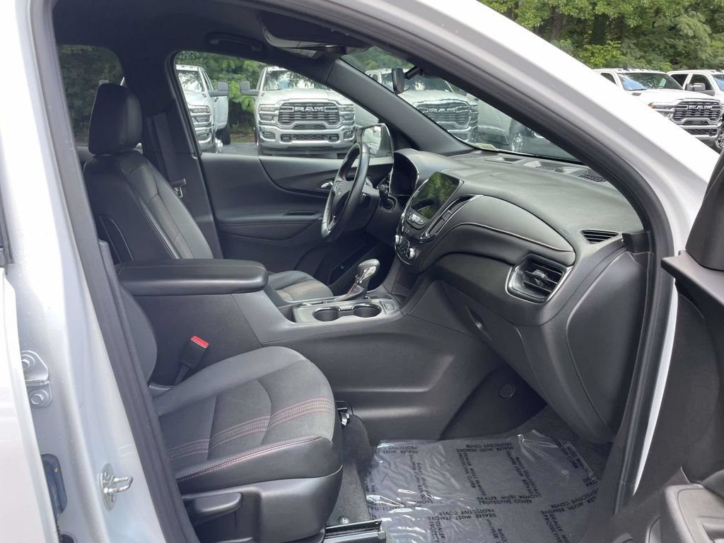 Used 2024 Chevrolet Equinox RS FWD image 16