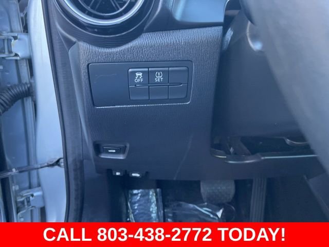 Used 2019 Toyota Yaris LE image 31