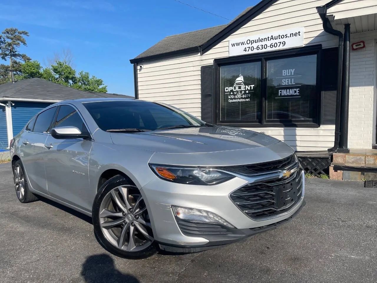 Used 2021 Chevrolet Malibu LT FWD image 1