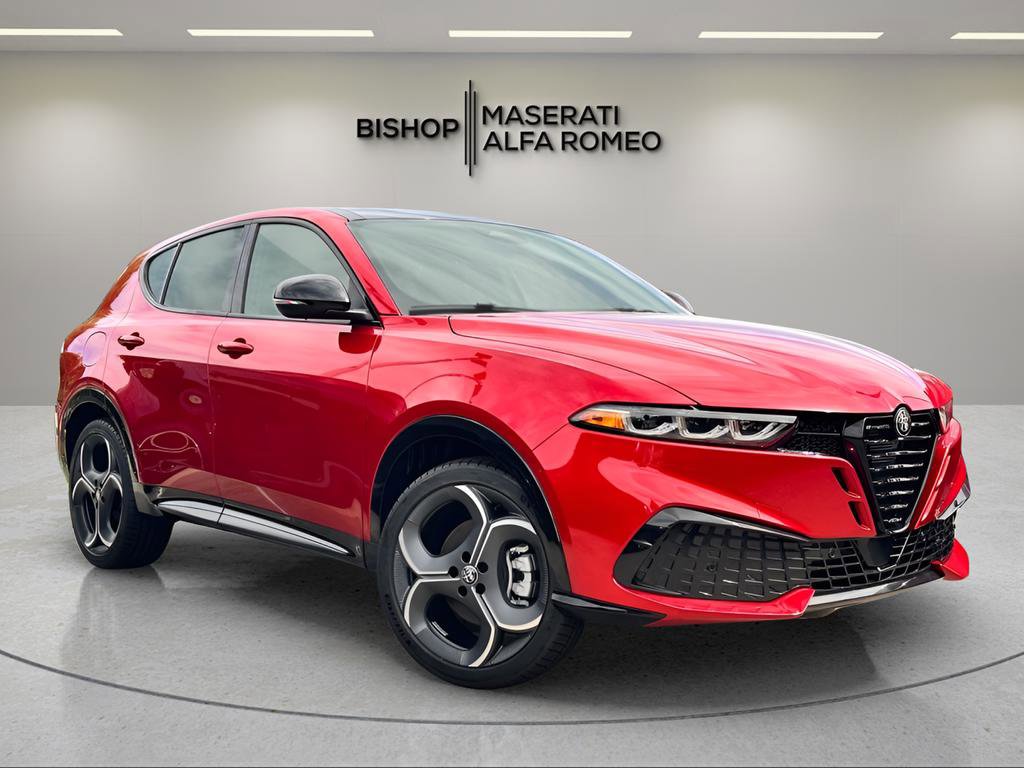 New 2026 Alfa Romeo Tonale w/ Black Premium Package