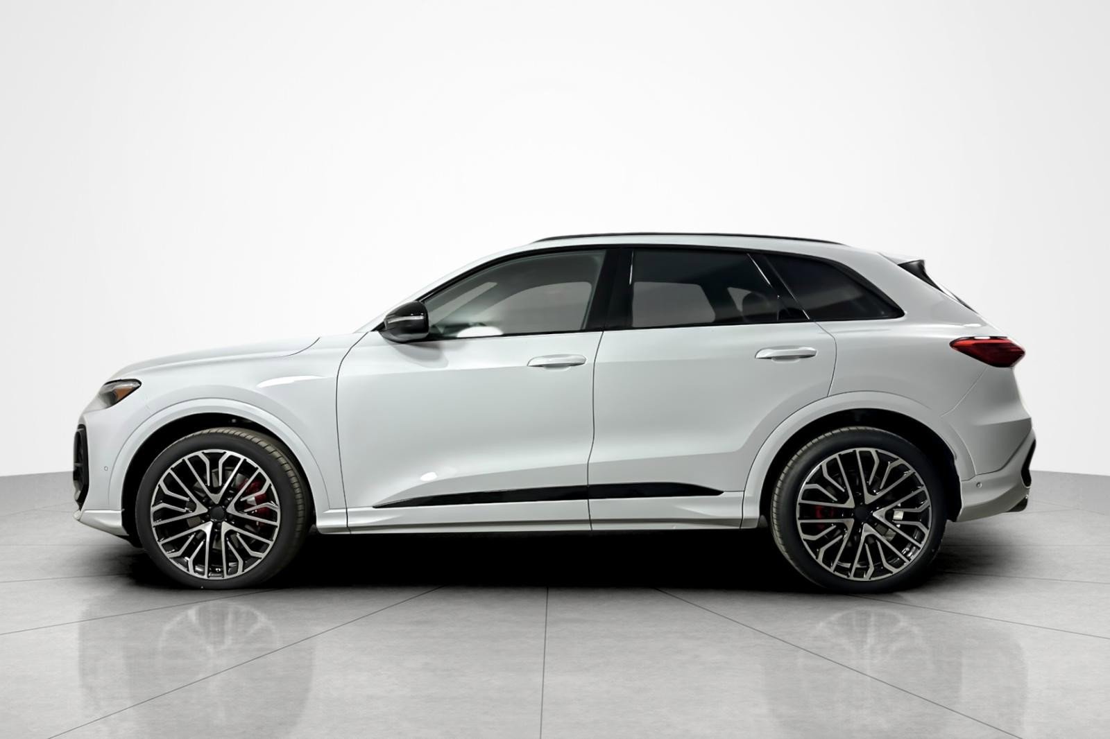 New 2026 Audi SQ5 Premium Plus AWD/4WD image 3