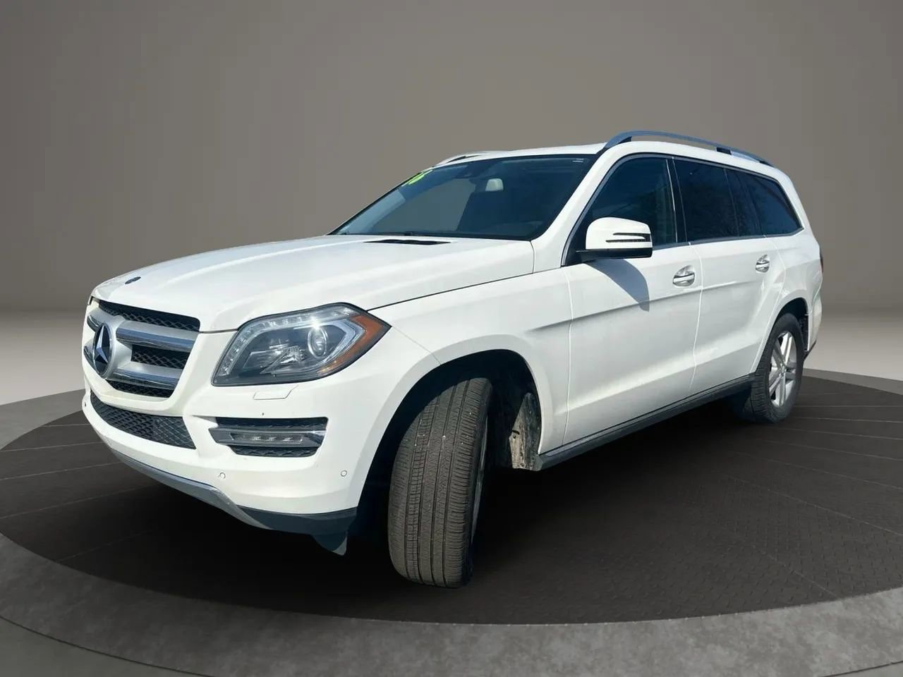 Used 2016 Mercedes-Benz GL 450 4MATIC image 3