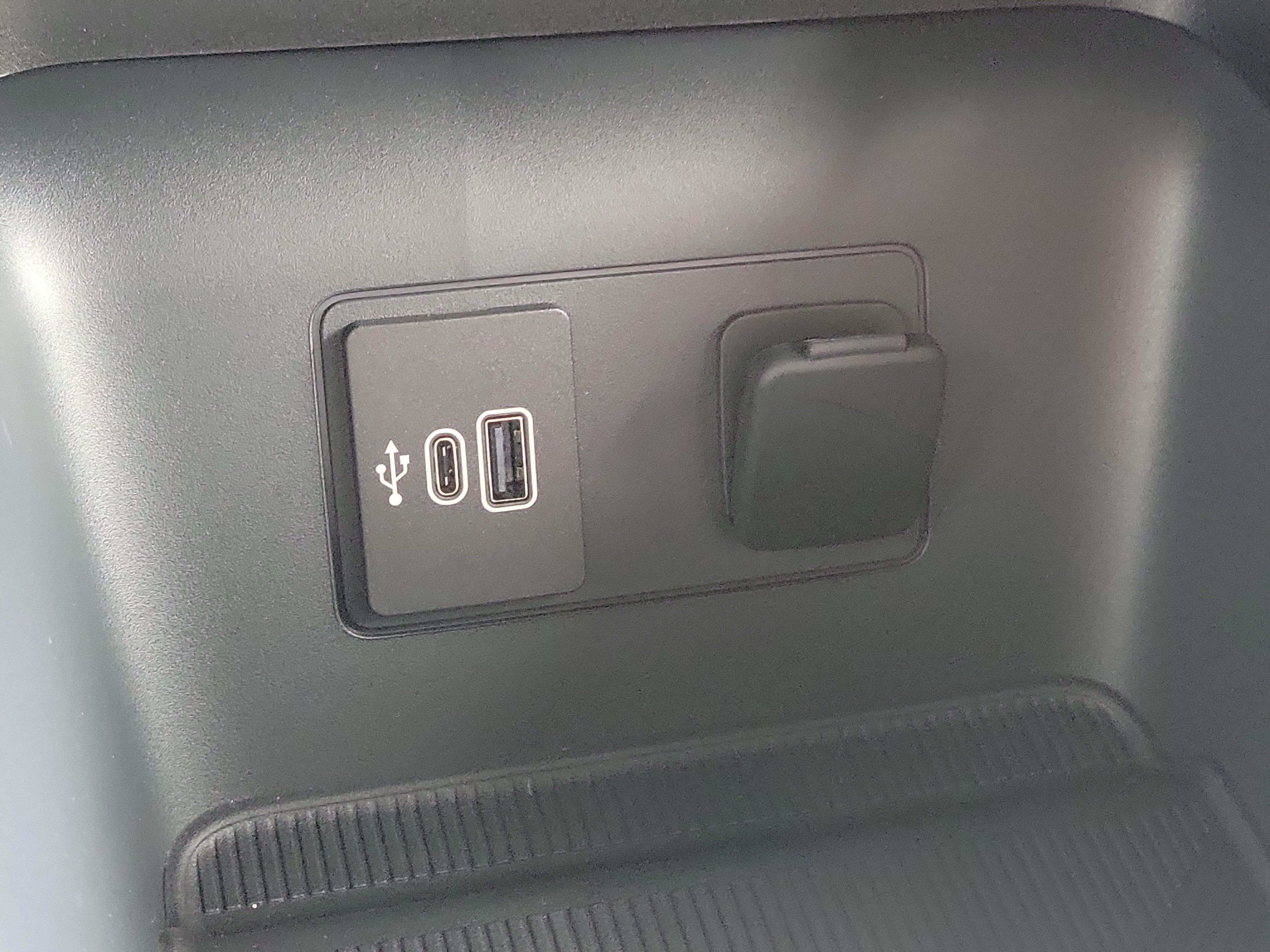 New 2027 Ford Explorer ST-Line w/ Premium Package RWD image 30