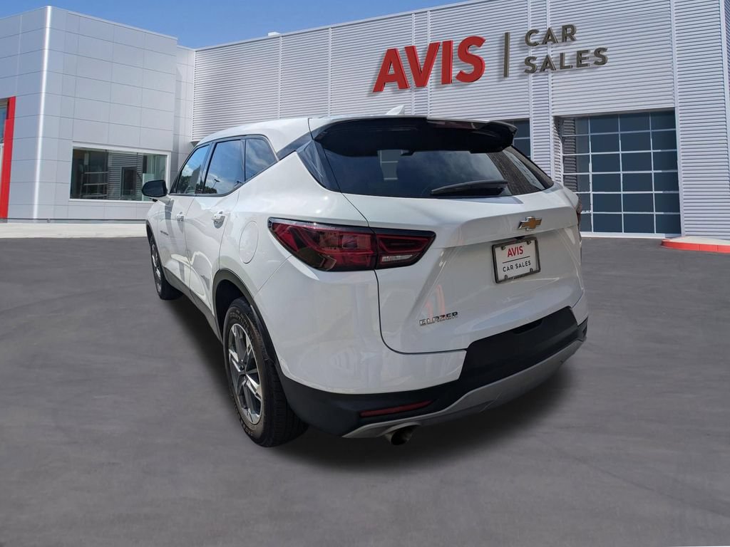 Used 2025 Chevrolet Blazer LT FWD image 9