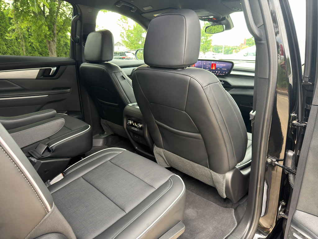 Used 2026 Buick Enclave Preferred FWD image 22