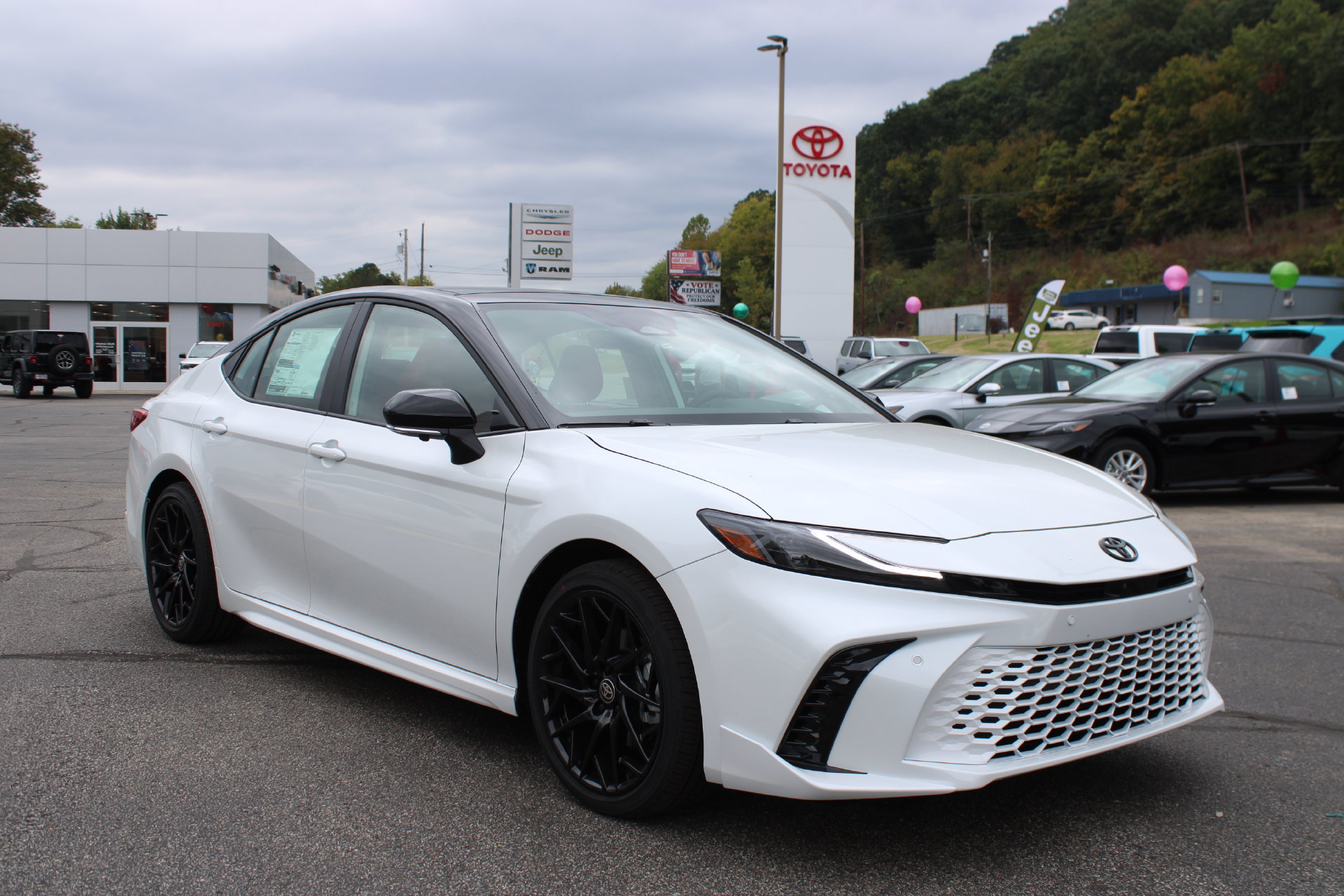 New 2026 Toyota Camry XSE w/ Premium Plus Package FWD image 3