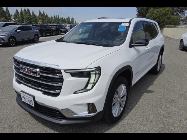 Used 2024 GMC Acadia Elevation FWD image 3
