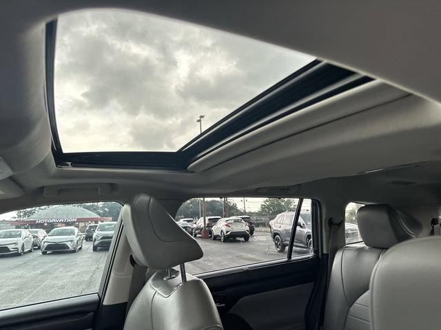 Certified 2021 Toyota Highlander XLE FWD image 20