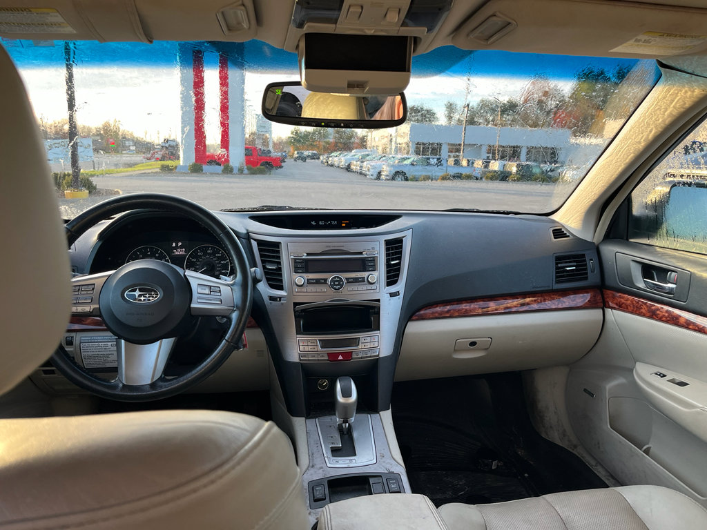 Used 2011 Subaru Outback 2.5i Limited w/ PWR Moonroof Pkg image 8