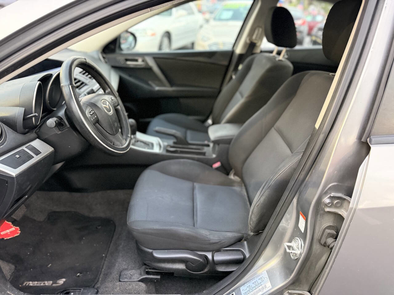 Used 2010 MAZDA MAZDA3 i Touring image 14