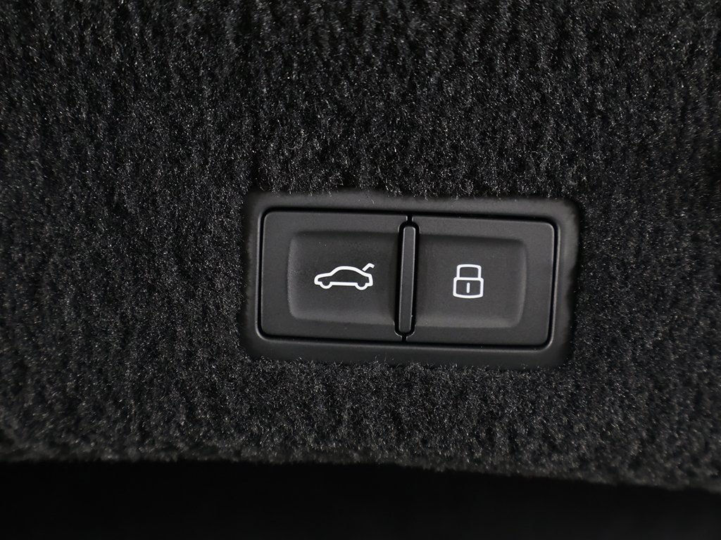 Used 2023 Bentley Continental GT Azure AWD/4WD image 29