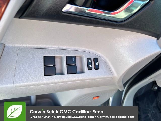 Used 2012 Toyota Highlander Limited image 8