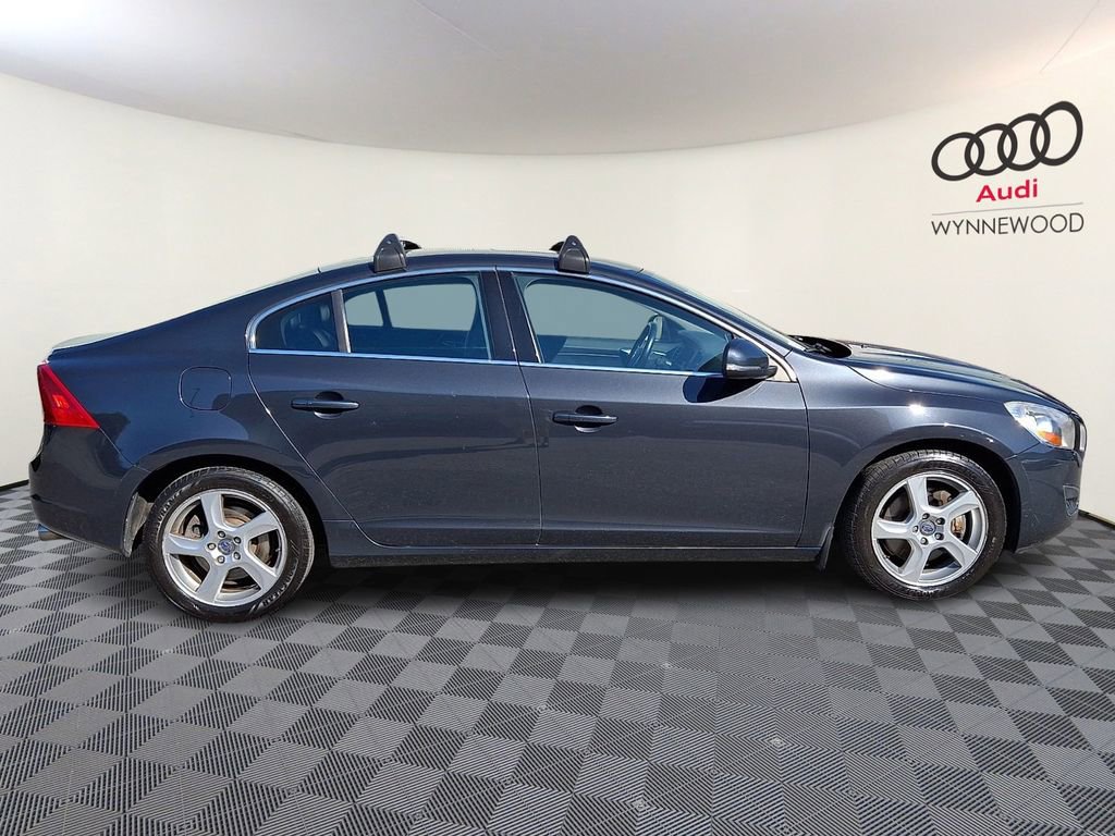 Used 2012 Volvo S60 T5 w/ Climate Pkg FWD image 7