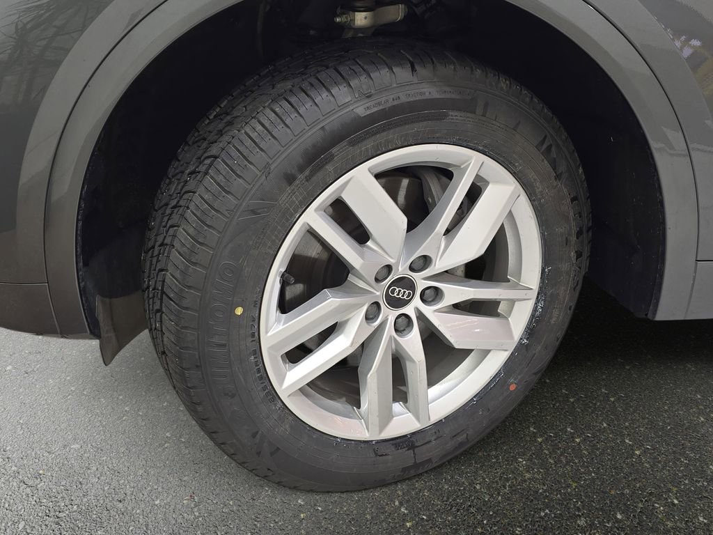 Used 2023 Audi Q5 2.0T Premium w/ Convenience Package AWD/4WD image 30