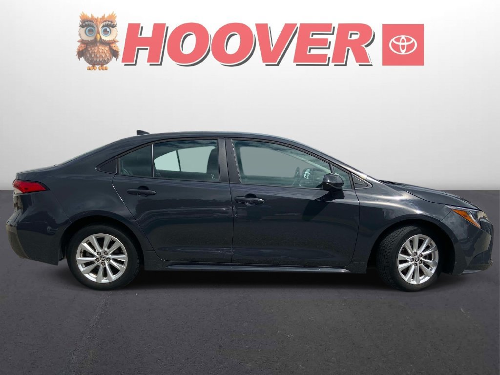 Used 2023 Toyota Corolla LE w/ LE Convenience Package FWD image 2