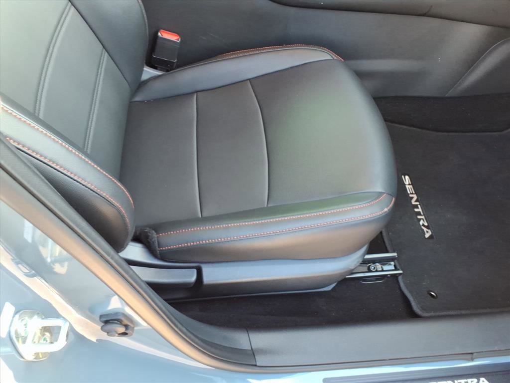 Used 2024 Nissan Sentra SR w/ SR Premium Package image 17