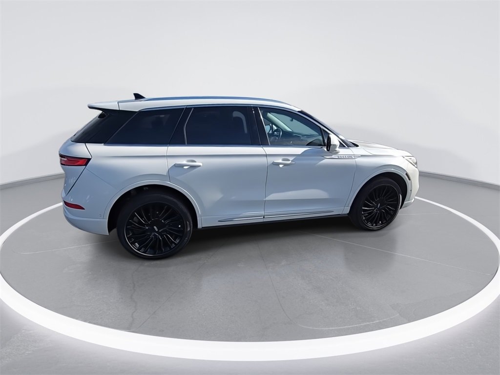 Used 2021 Lincoln Corsair Reserve w/ Equipment Group 201A image 9