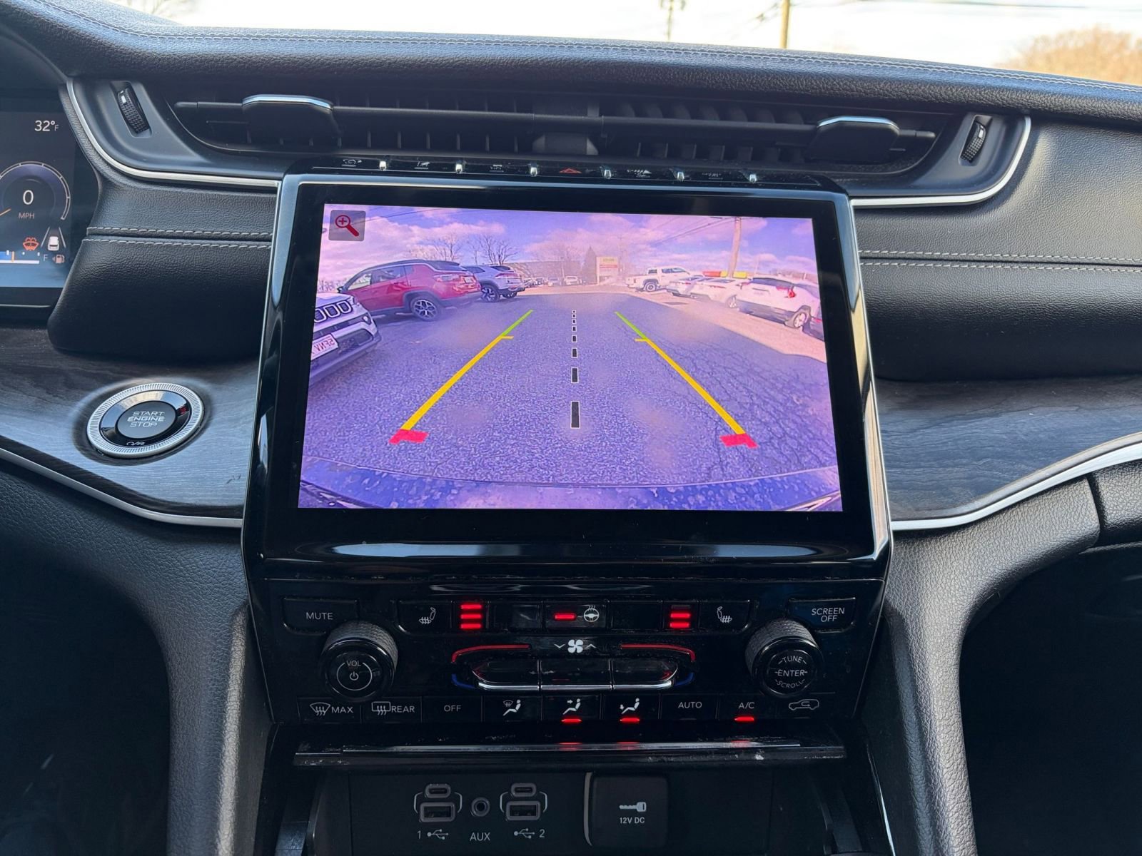 Used 2023 Jeep Grand Cherokee L Limited image 17