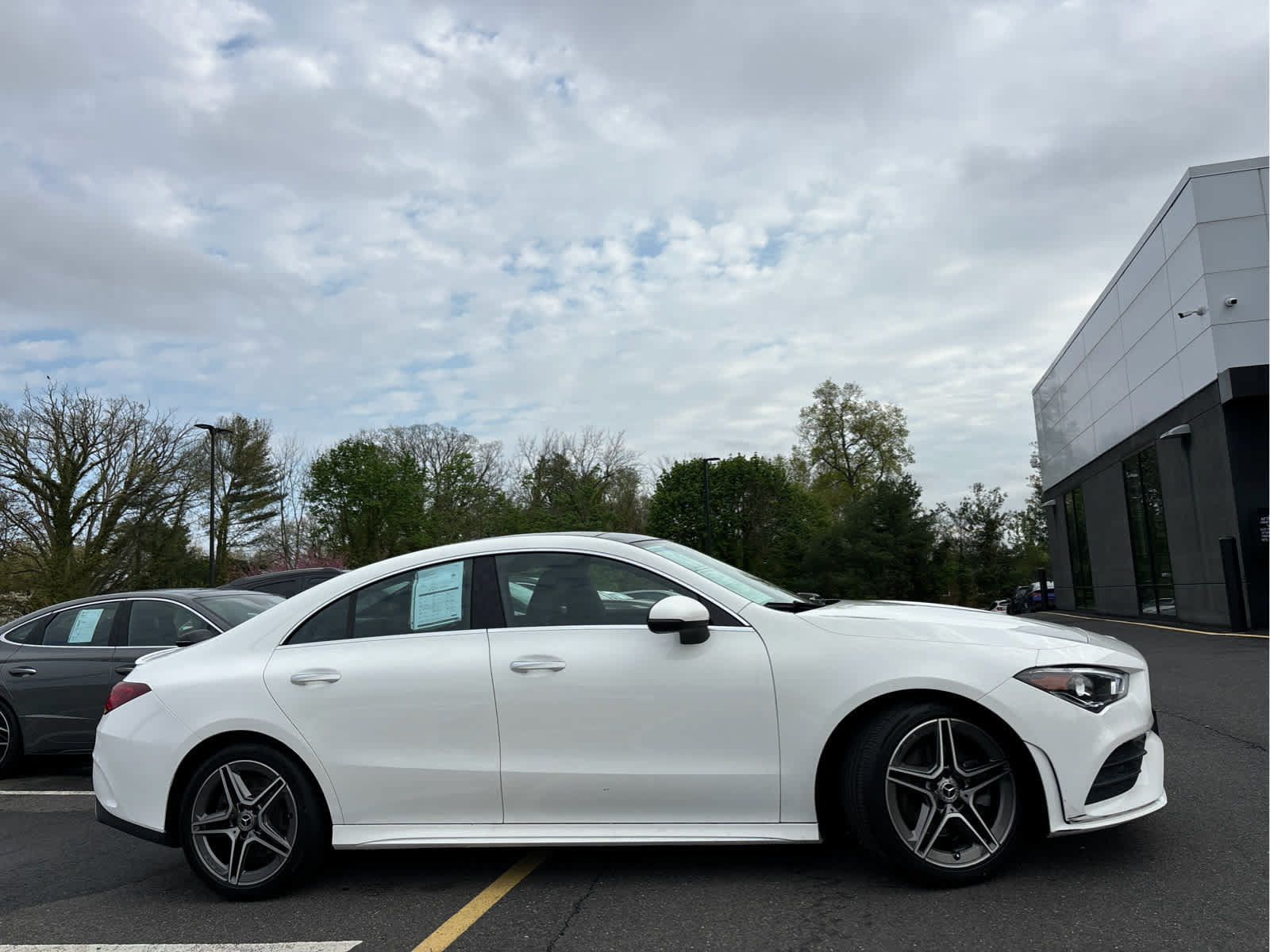 Used 2021 Mercedes-Benz CLA 250 4MATIC image 3