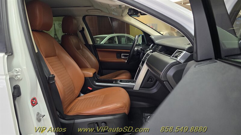 Used 2017 Land Rover Discovery Sport HSE Luxury AWD/4WD image 12
