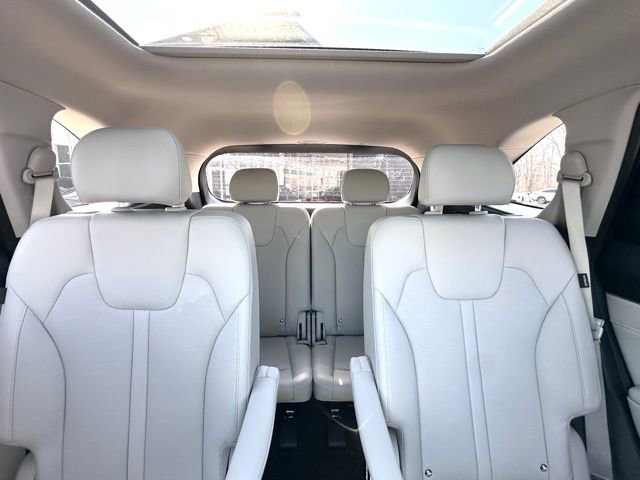 Used 2025 Kia Sorento SX image 20