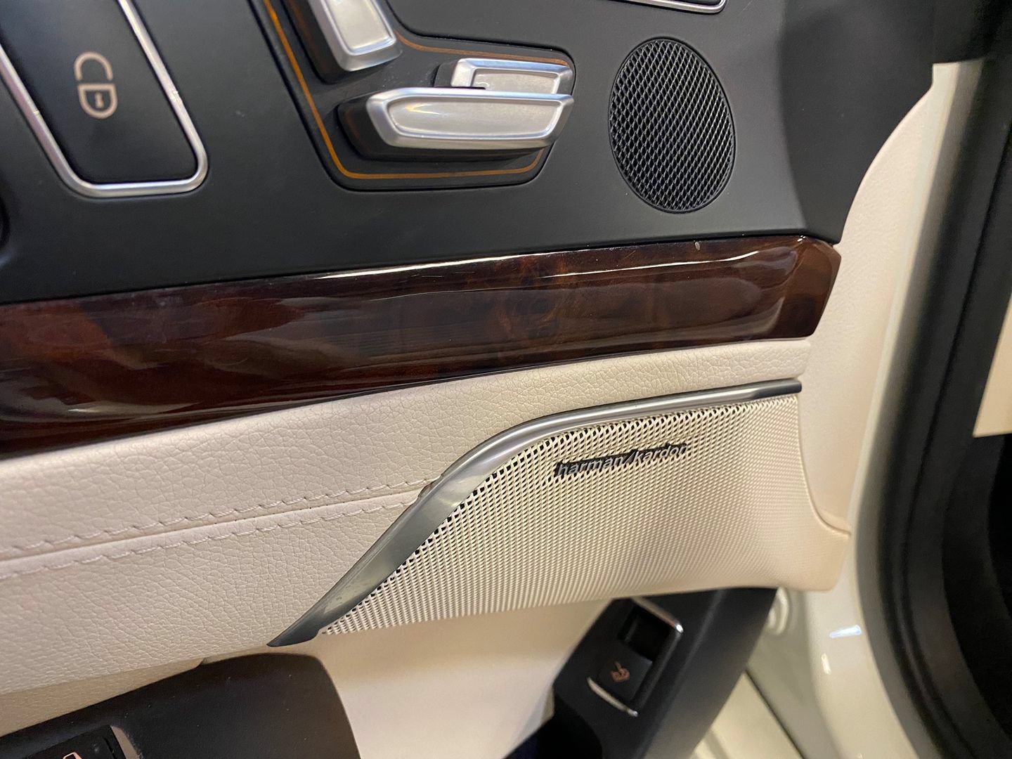 Used 2014 Mercedes-Benz SL 550 image 25