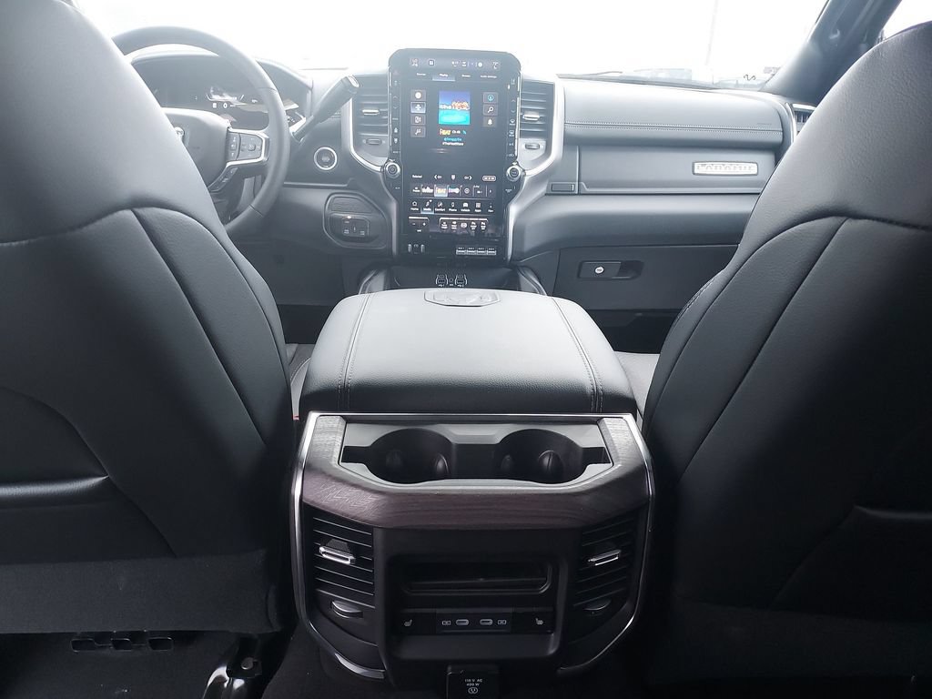 New 2026 RAM 2500 Laramie AWD/4WD image 10
