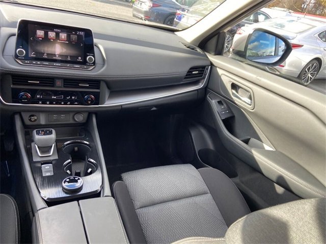 Used 2026 Nissan Rogue SV image 14