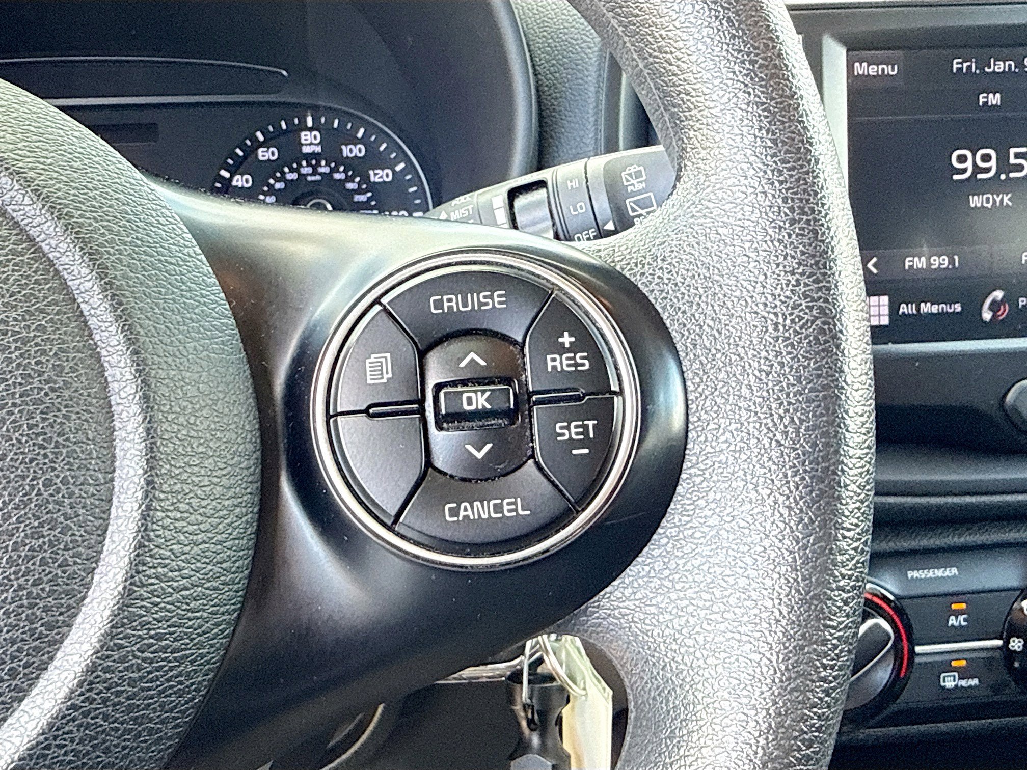 Used 2022 Kia Soul LX image 34