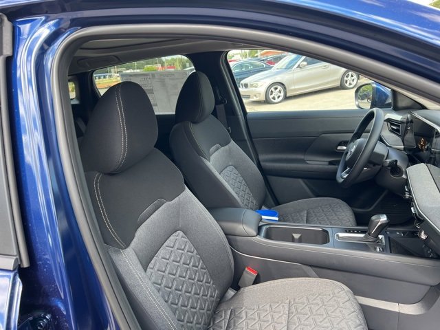 New 2025 Nissan Kicks SV w/ SV Premium Package image 30