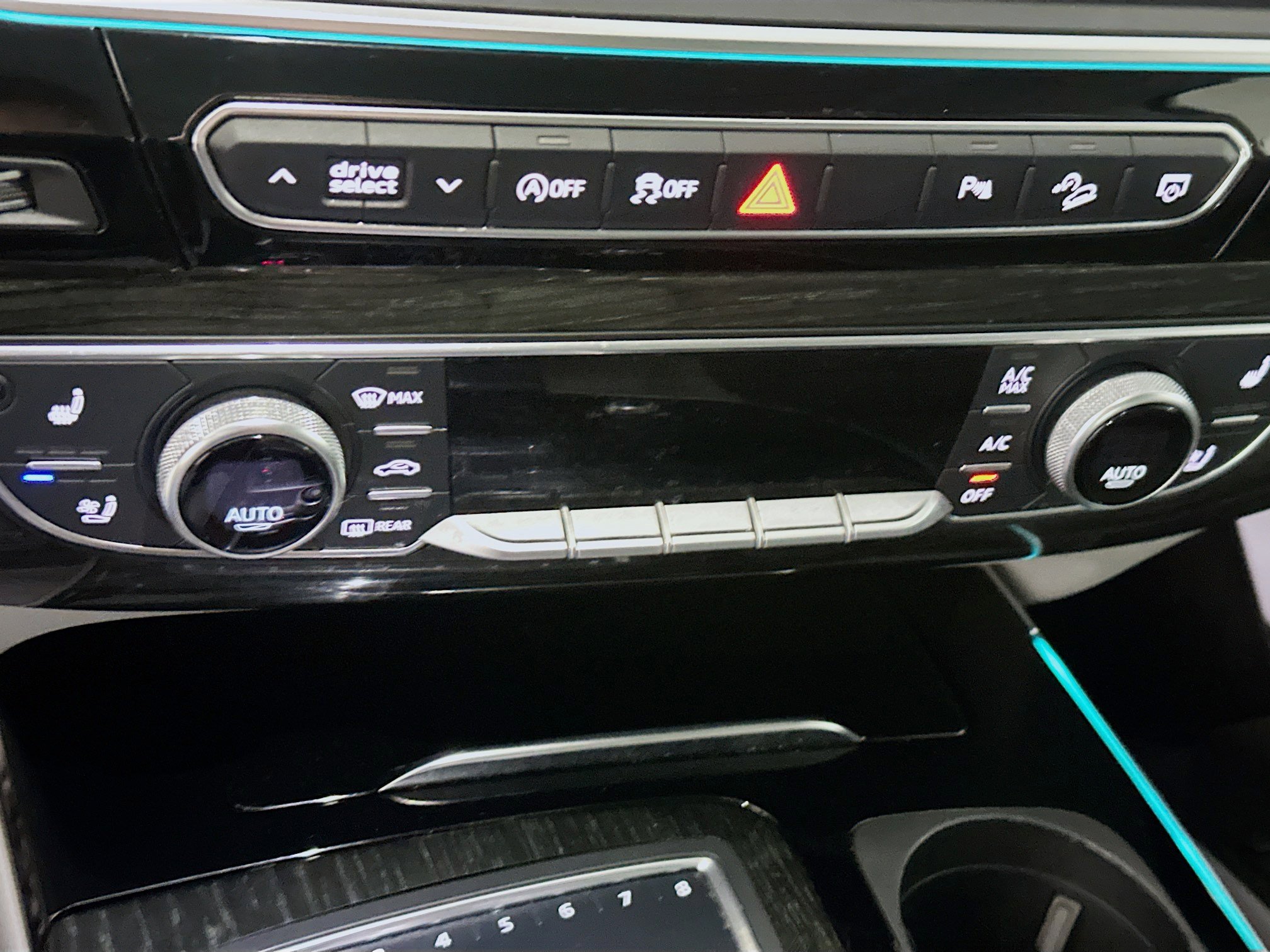 Used 2018 Audi Q7 3.0T Prestige w/ Prestige Package image 24