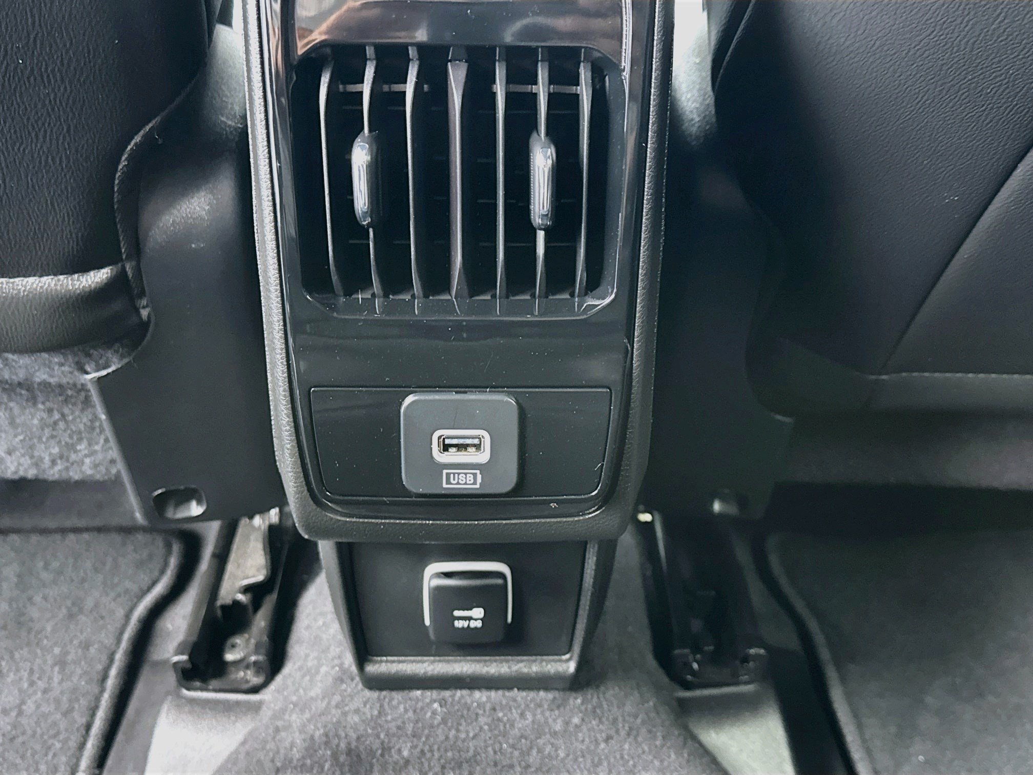 Used 2025 Jeep Compass Limited AWD/4WD image 16